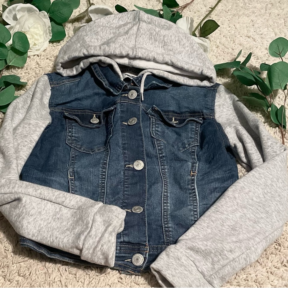 Jean/ sweatshirt, great condition, size S